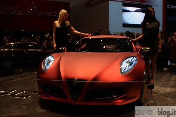 ALFA ROMEO 4C GTA Concept 850 kg 
